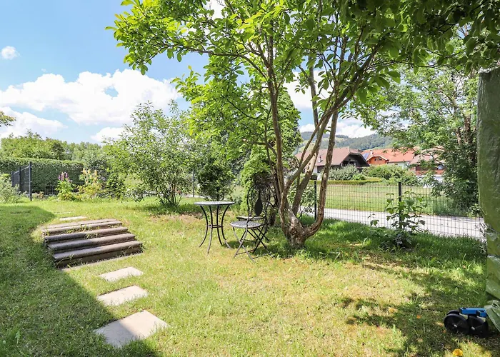 بيت للعطل - *